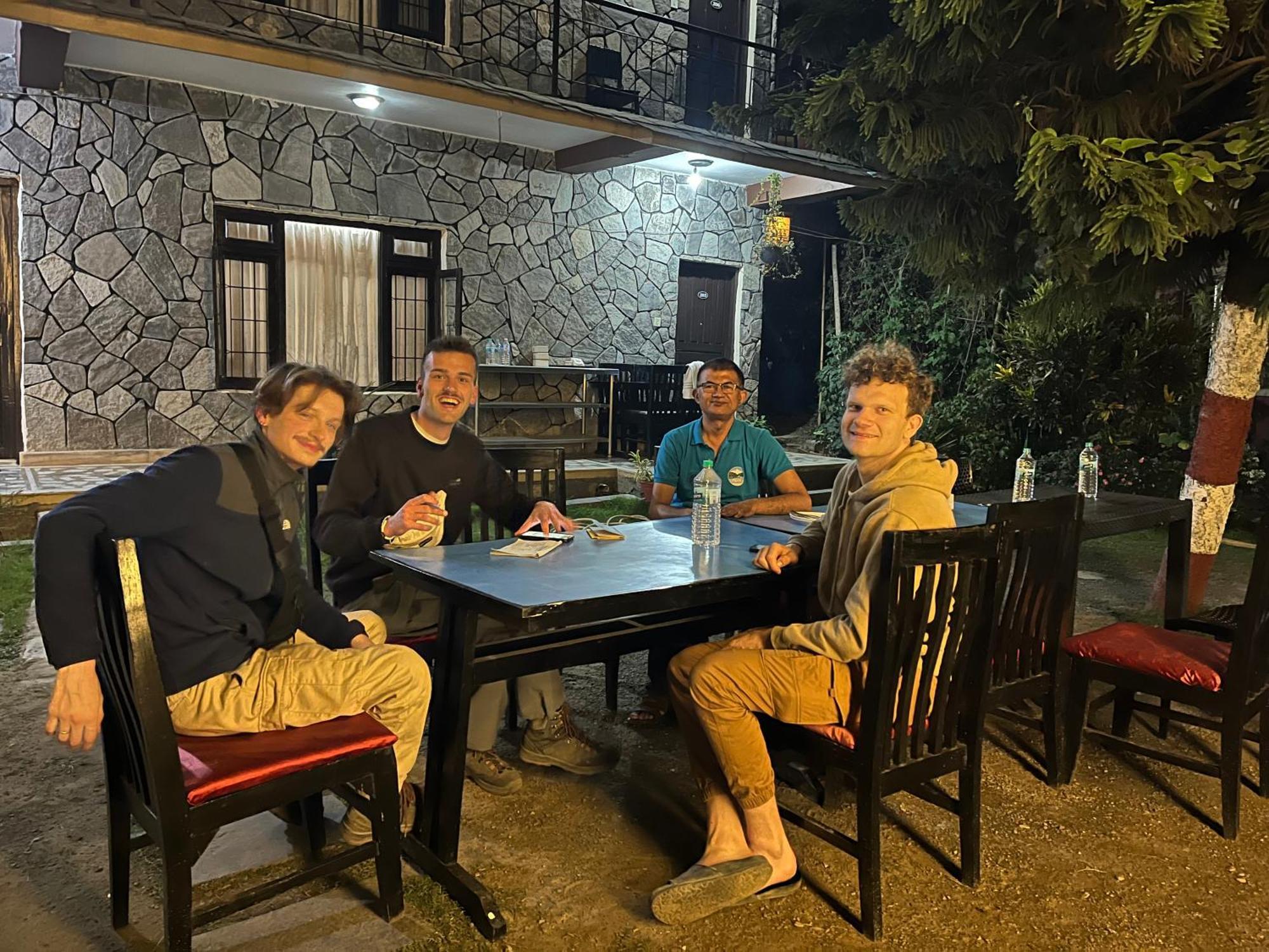 Trekkers Lodge Покхара Екстер'єр фото